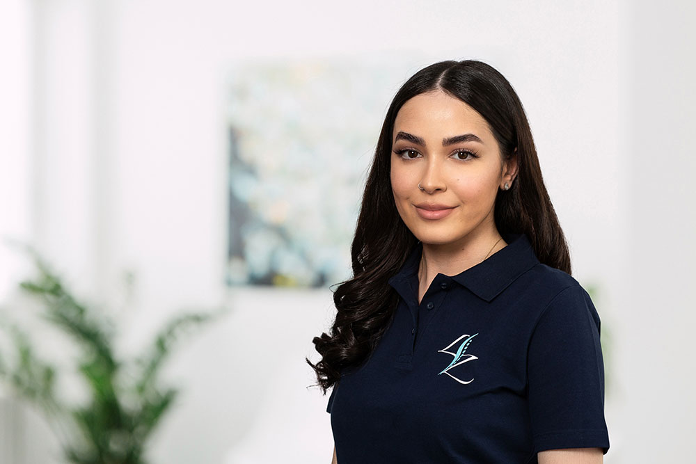 Orthopädie Siegburg – Lengel & Zickermann – Team – Yasamin Jafari Orthopädie Siegburg - Lengel & Zickermann - Team - Yasamin Jafari